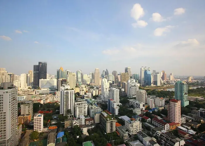 Omni Tower Nana - Serviced On Sukhumvit Soi 4 Отель 3*