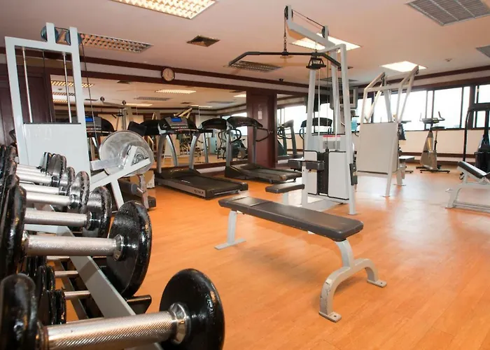 Omni Tower Nana - Serviced On Sukhumvit Soi 4 3* Бангкок