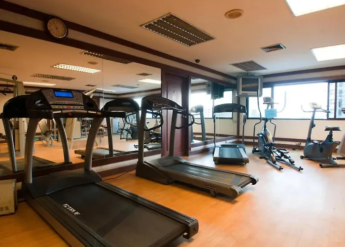 Omni Tower Nana - Serviced On Sukhumvit Soi 4 Отель Бангкок