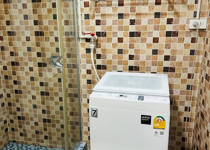 Отель Omni Tower Nana - Serviced On Sukhumvit Soi 4