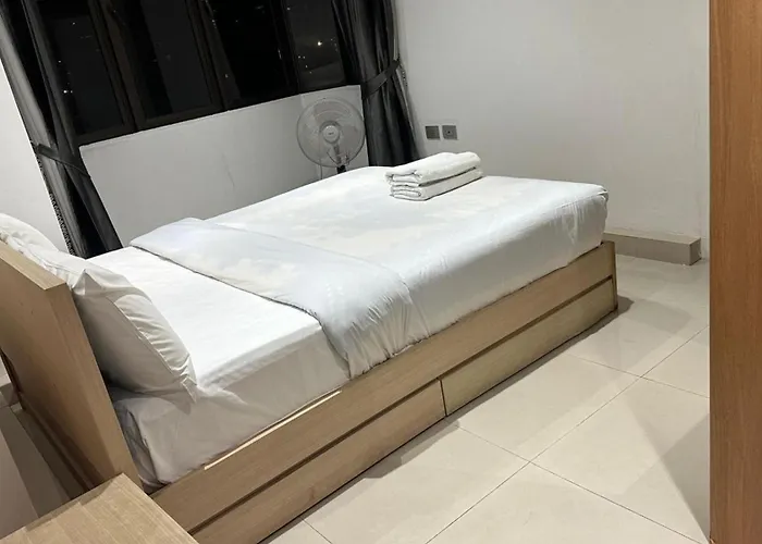 Omni Tower Nana - Serviced On Sukhumvit Soi 4 Бангкок