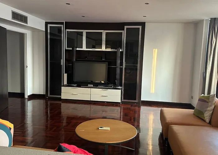 Omni Tower Nana - Serviced On Sukhumvit Soi 4 3* Бангкок