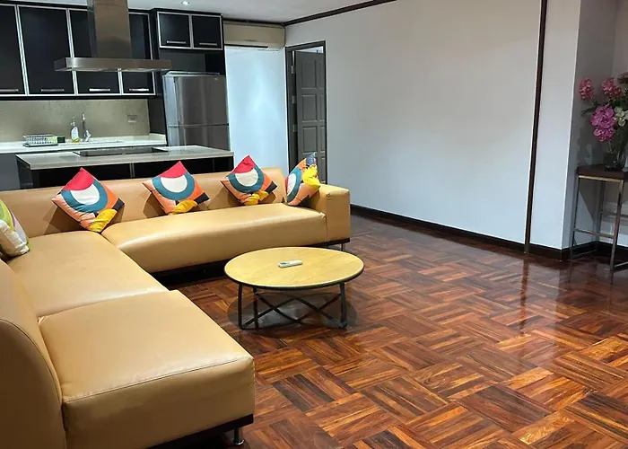 Omni Tower Nana - Serviced On Sukhumvit Soi 4 Отель Бангкок
