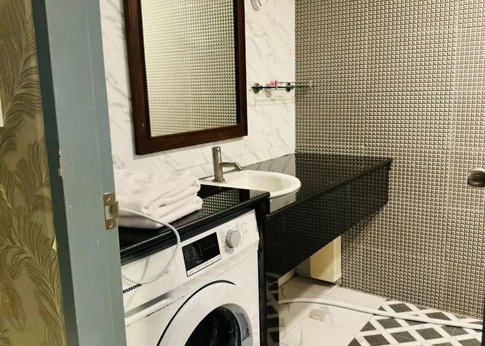 Omni Tower Nana - Serviced On Sukhumvit Soi 4 Отель Бангкок