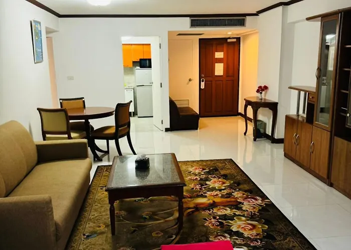 Omni Tower Nana - Serviced On Sukhumvit Soi 4 Отель