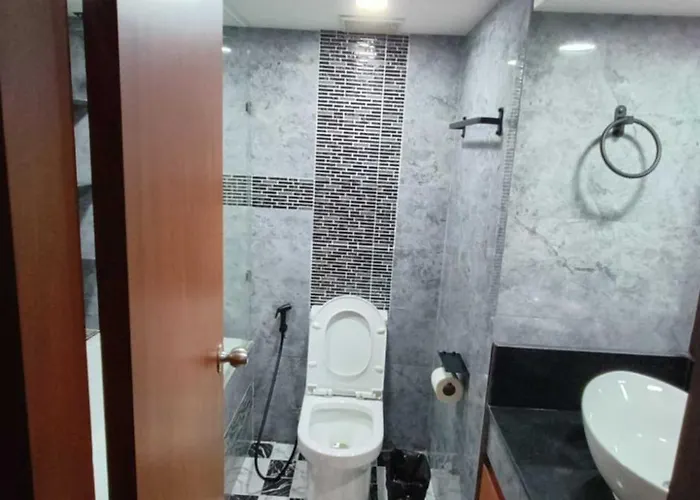Omni Tower Nana - Serviced On Sukhumvit Soi 4 Бангкок