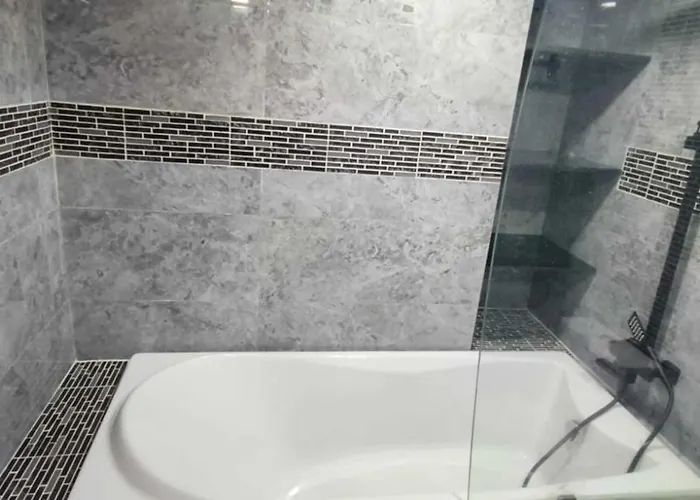 Отель Omni Tower Nana - Serviced On Sukhumvit Soi 4 Бангкок