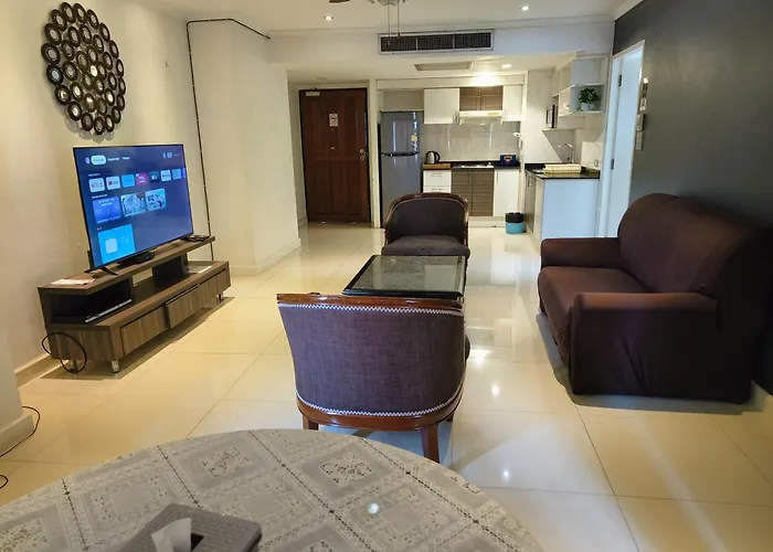 Отель Omni Tower Nana - Serviced On Sukhumvit Soi 4
