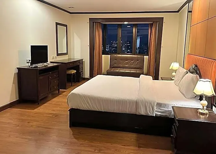 Отель Omni Tower Nana - Serviced On Sukhumvit Soi 4 Бангкок
